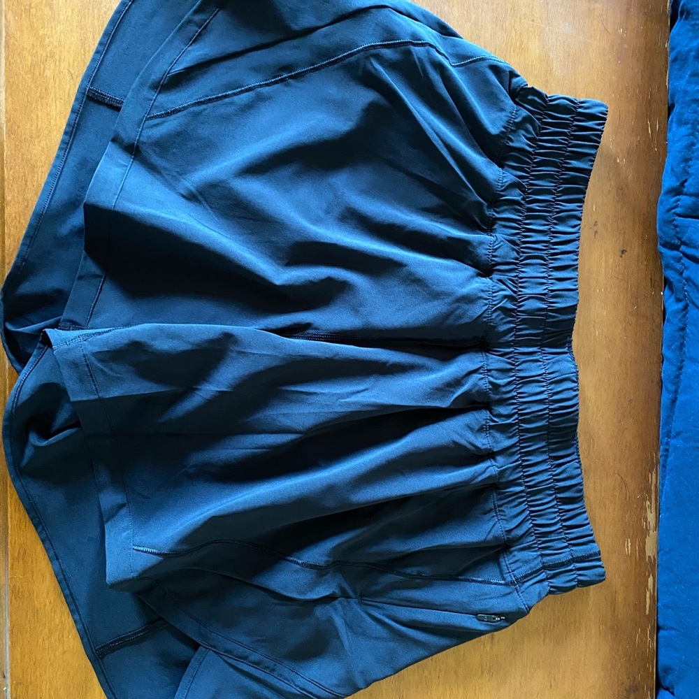 Lululemon track that 5 inch short *never worn*